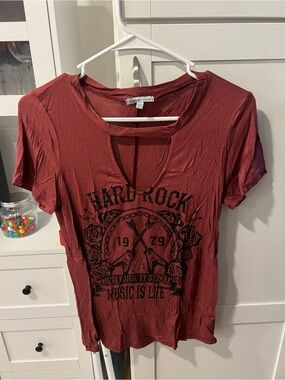 Hard Rock Graphic Cutout Tee